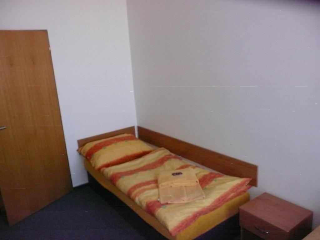 Koleje Zamecek Hotel Lednice Szoba fotó
