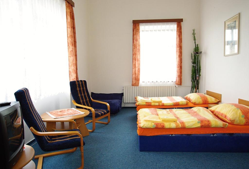 Koleje Zamecek Hotel Lednice Kültér fotó
