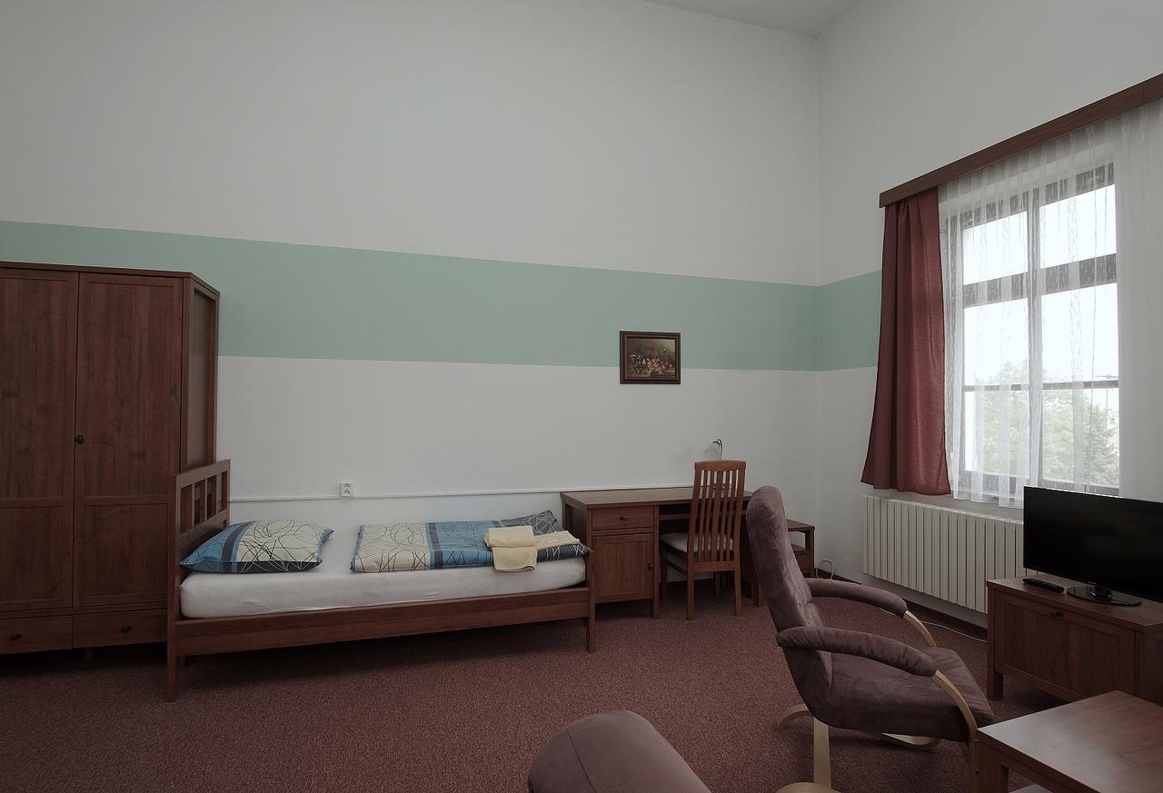 Koleje Zamecek Hotel Lednice Kültér fotó