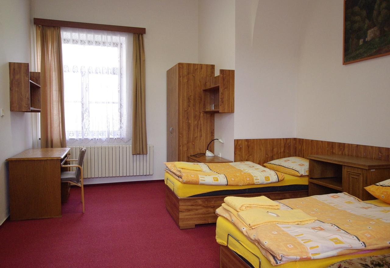 Koleje Zamecek Hotel Lednice Kültér fotó